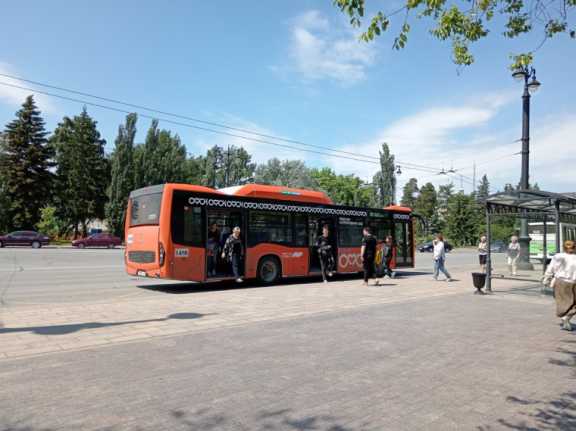 В Омске в преддверии Дня города изменили маршруты автобусов