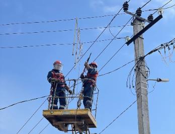 Энергетики Тувы восстанавливают электроснабжение в нескольких районах республики