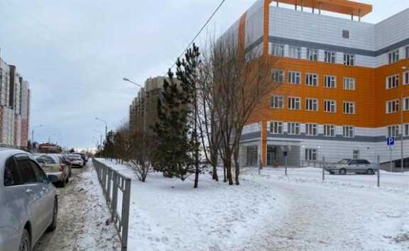 В Красноярске у поликлиники в «Покровском» увеличат количество парковочных мест