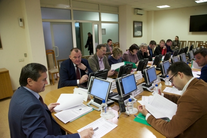 Фото с сайта Заксобрания - 3 - заседание аграрного комитета ЗС.jpg