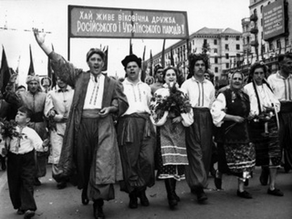  Демонстрация в Киеве, май 1954 г.jpeg